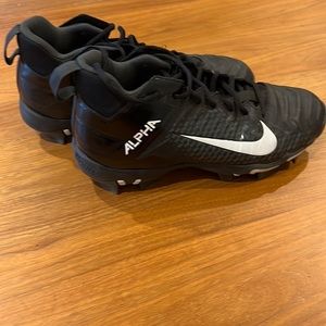 Nike Alpha football cleat size 7